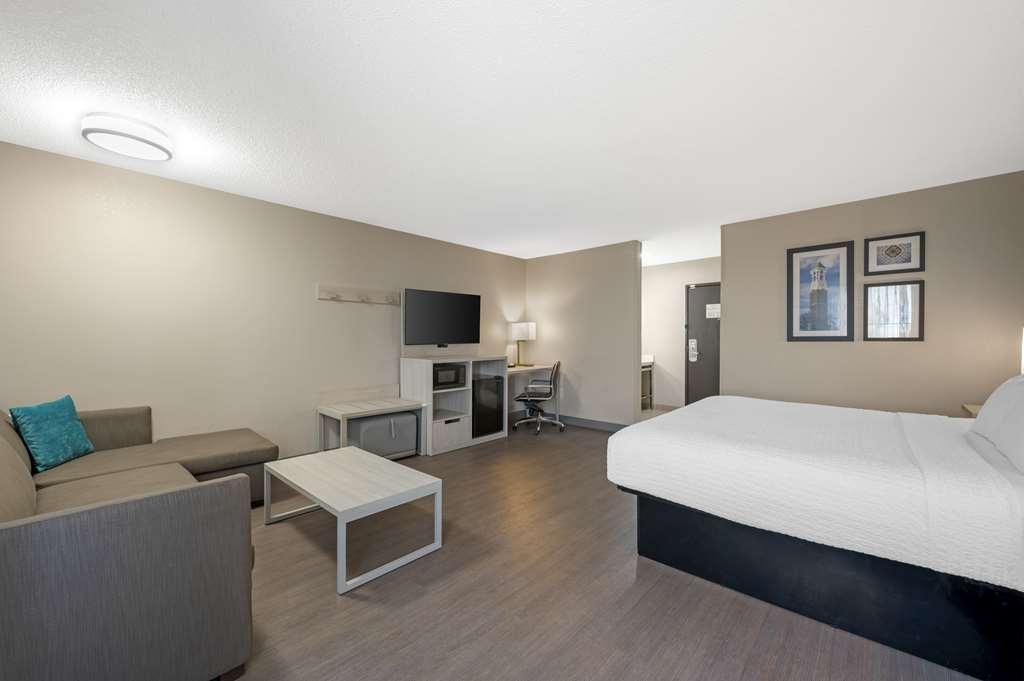 Best Western Plus Lafayette Hotel University Area Habitación foto